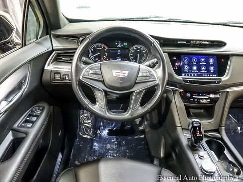 Certified 2023 Cadillac XT5 Luxury image 2