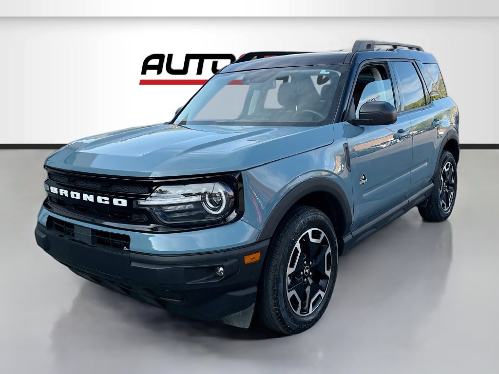 Used 2023 Ford Bronco Sport Outer Banks w/ Tech Package AWD/4WD image 3