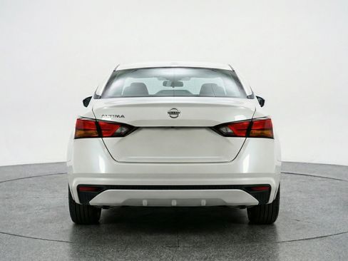 Used 2025 Nissan Altima 2.5 SV image 7