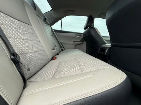Used 2015 Toyota Camry SE image 24