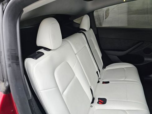 Used 2024 Tesla Model Y Performance image 16