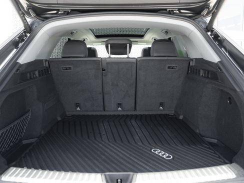 Certified 2025 Audi Q5 Premium w/ Convenience Package AWD/4WD image 26