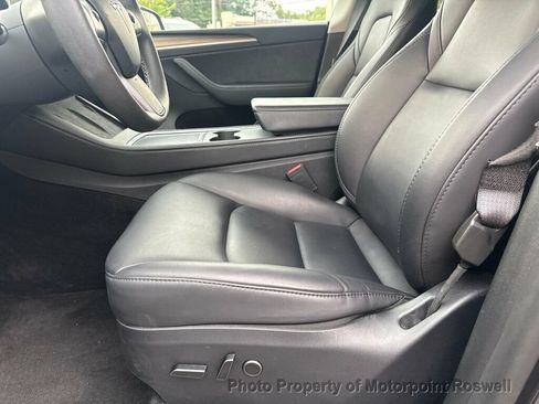 Used 2024 Tesla Model Y 2WD image 10