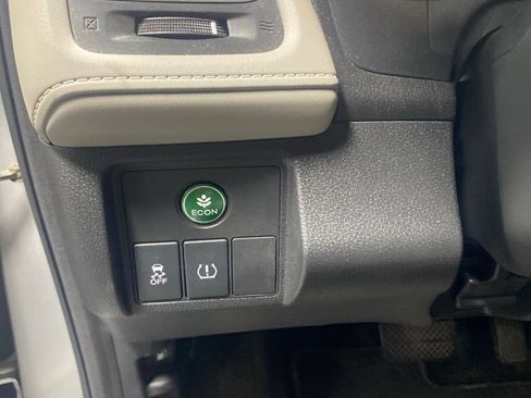 Used 2016 Honda HR-V EX image 17