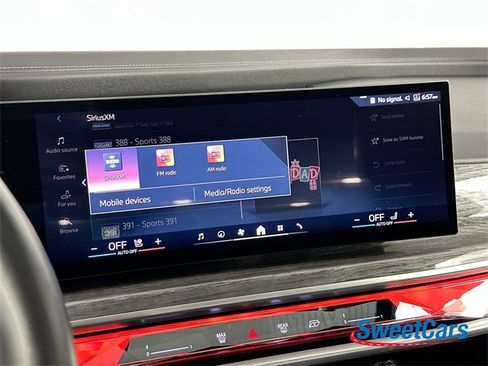 Used 2025 BMW 740i xDrive image 25