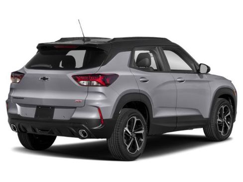 Used 2023 Chevrolet TrailBlazer RS FWD image 2