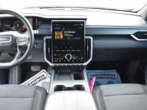 Used 2025 GMC Acadia Elevation image 18