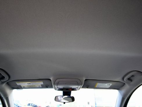 Used 2022 Chevrolet Equinox LT AWD/4WD image 17