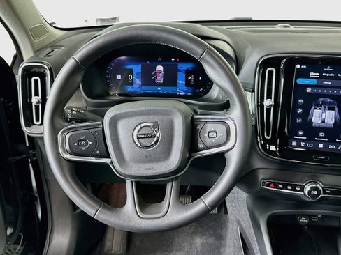 Used 2024 Volvo XC40 B5 Plus w/ Protection Package Premier AWD/4WD image 18