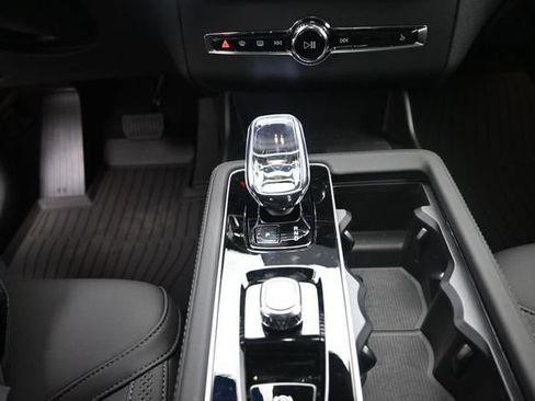 Used 2026 Volvo XC90 B6 Plus w/ Protection Package Premier AWD/4WD image 13