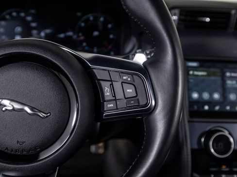 Used 2021 Jaguar F-TYPE Coupe image 37