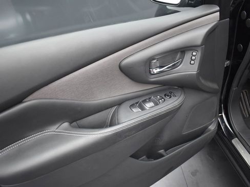 Used 2024 Nissan Murano SL image 11