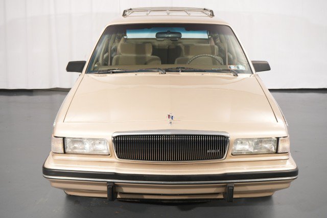 Used 1994 Buick Century Special FWD image 4