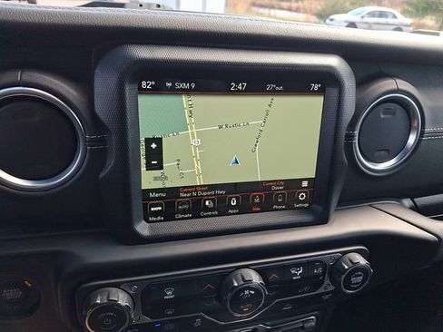Used 2023 Jeep Wrangler Unlimited Sahara AWD/4WD image 18