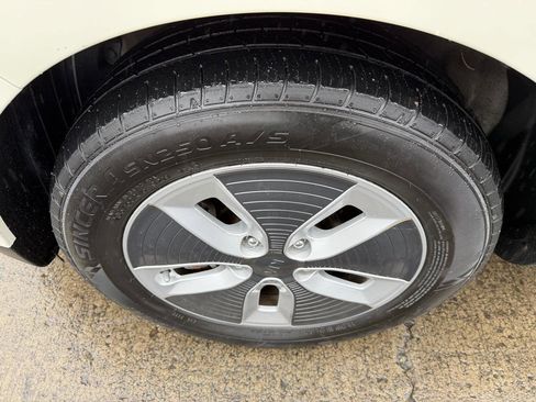 Used 2018 Kia Soul EV image 18