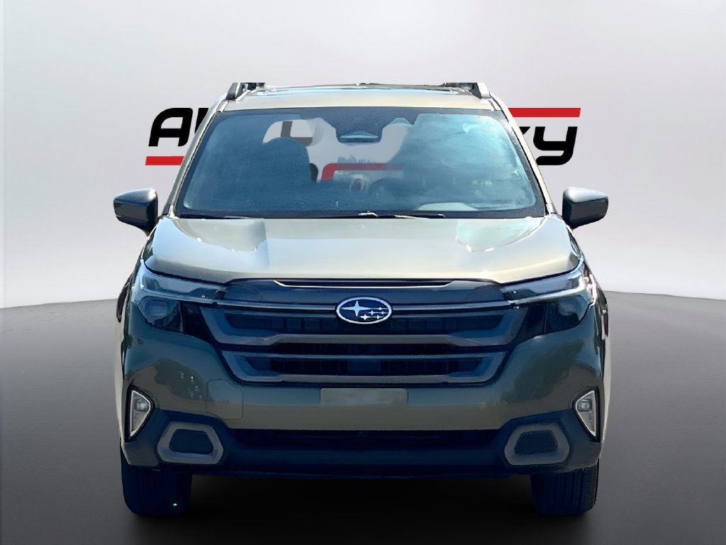 Used 2025 Subaru Forester Limited w/ Popular Package #2 AWD/4WD image 2