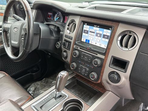 Used 2017 Ford Expedition EL King Ranch image 16
