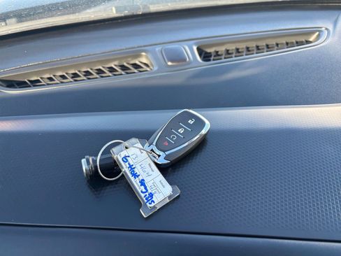 Used 2025 Chevrolet Trax LT image 18