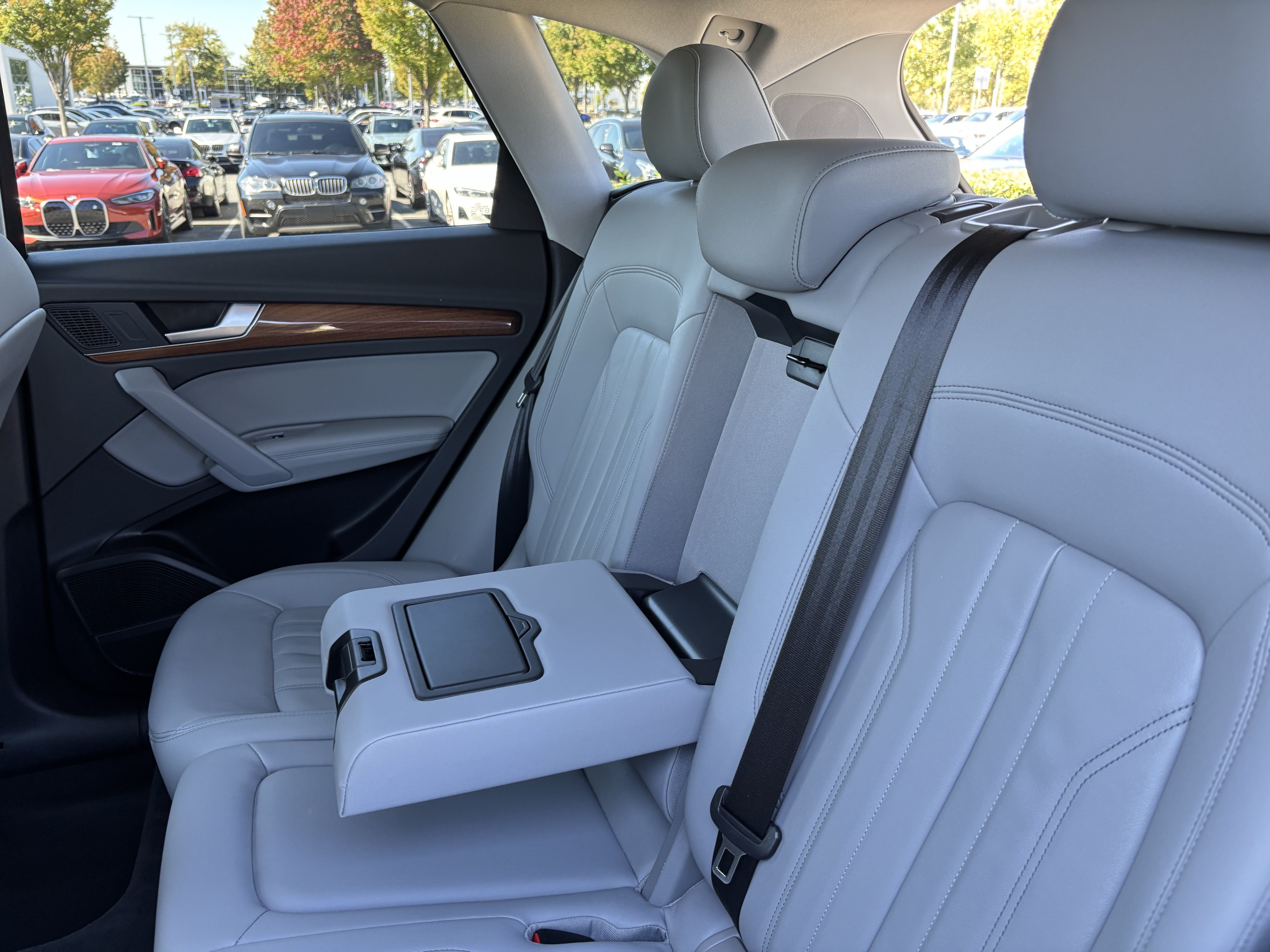 Used 2022 Audi Q5 2.0T Premium Plus w/ Premium Plus Package AWD/4WD image 32