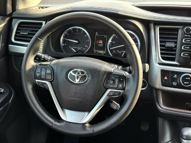 Used 2017 Toyota Highlander XLE FWD image 13