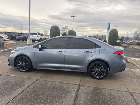 Used 2023 Toyota Corolla SE w/ Carpet Mat Package (TMS) image 10