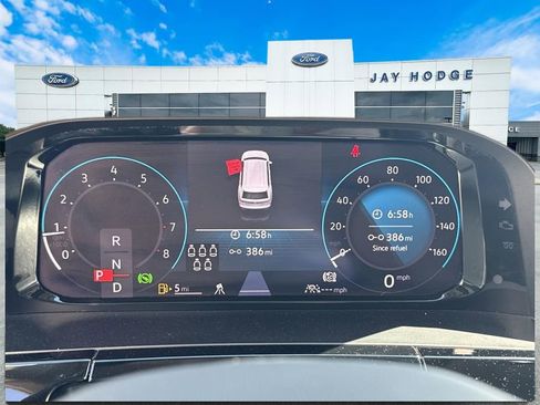 Used 2024 Volkswagen Atlas SE image 1