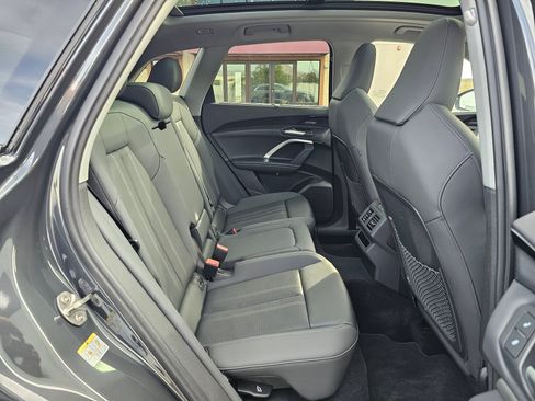 Used 2025 Audi Q5 Premium Plus image 13