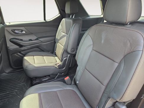 Used 2023 Chevrolet Traverse High Country AWD/4WD image 13