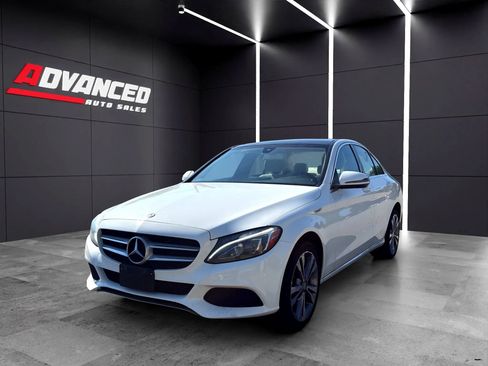 Used 2017 Mercedes-Benz C 300 4MATIC Sedan image 4