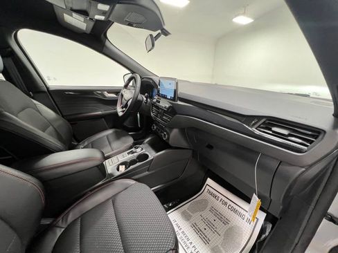 Used 2024 Ford Escape ST-Line w/ Equipment Group 301A image 18