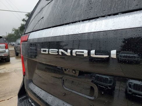 New 2026 GMC Yukon XL Denali w/ Denali Reserve Package AWD/4WD image 9