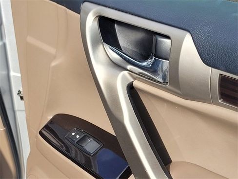 Used 2017 Lexus GX 460 image 12