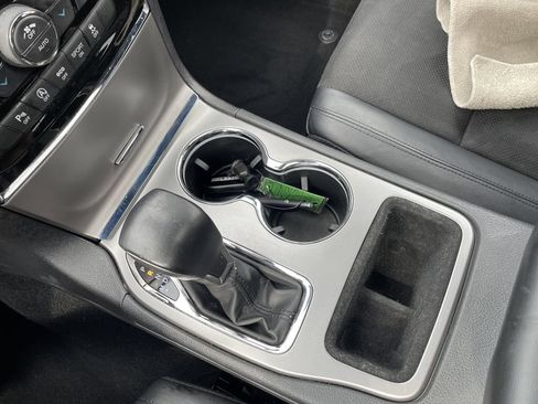 Certified 2020 Jeep Grand Cherokee Altitude AWD/4WD image 21