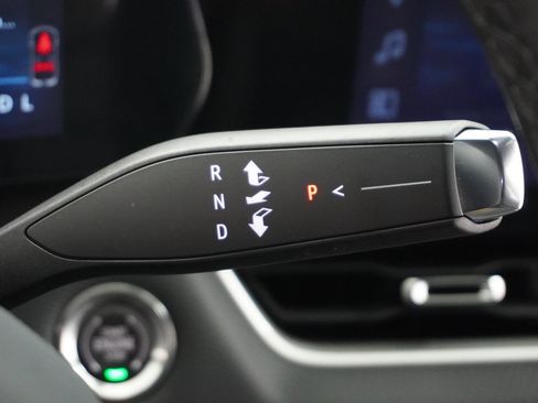 New 2026 Chevrolet Equinox LT w/ Convenience Package II image 24