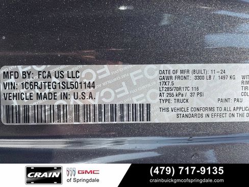 Used 2025 Jeep Gladiator Mojave w/ Convenience Group AWD/4WD image 33