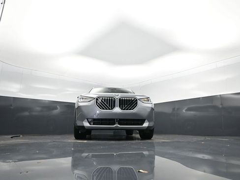 Used 2025 BMW X3 xDrive30i w/ Premium Package image 47