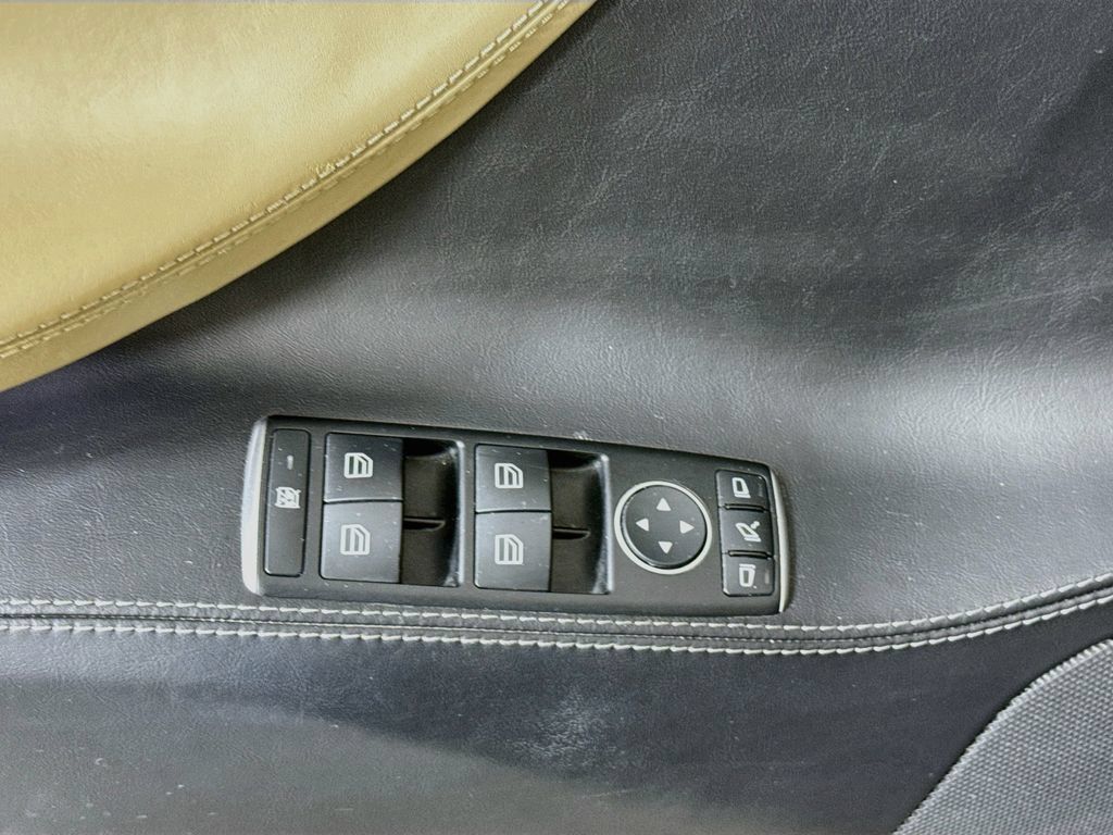 Used 2016 Tesla Model S 70 RWD image 20