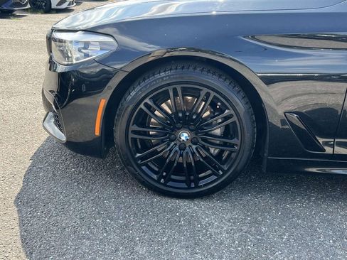 Used 2019 BMW 530i xDrive w/ M Sport Package AWD/4WD image 10