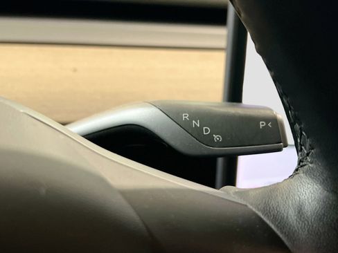 Used 2021 Tesla Model 3 Standard Range Plus image 13