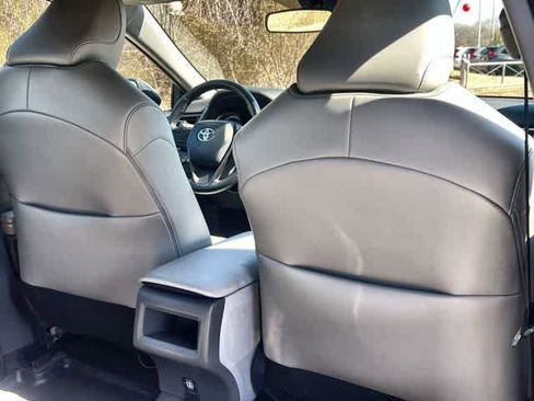 Used 2023 Toyota Camry SE image 13