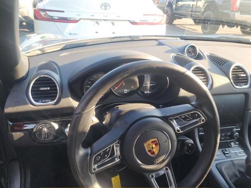 Used 2022 Porsche 718 Boxster image 13
