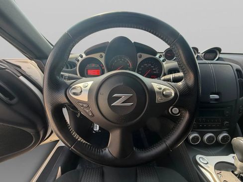 Used 2016 Nissan 370Z Coupe RWD image 22