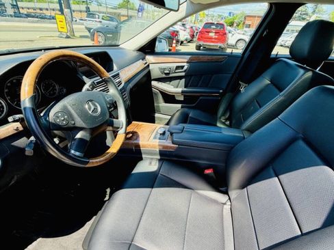 Used 2013 Mercedes-Benz E 350 4MATIC Sedan image 17