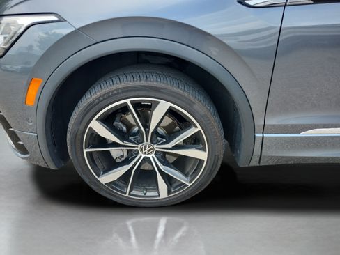 Used 2022 Volkswagen Tiguan SEL R-Line AWD/4WD image 27