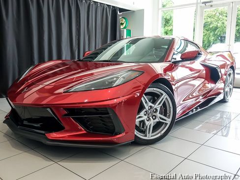 Used 2021 Chevrolet Corvette Stingray Coupe w/ Z51 Performance Package RWD image 2