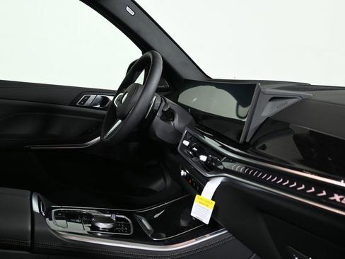 New 2026 BMW X5 xDrive40i w/ M Sport Package AWD/4WD image 33