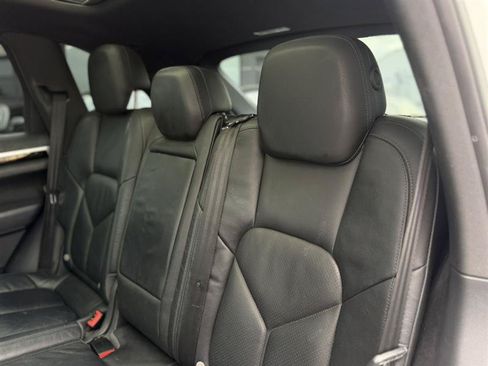 Used 2016 Porsche Cayenne S AWD/4WD image 24