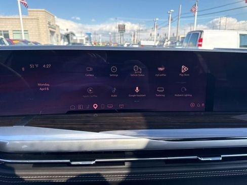 Certified 2026 Cadillac Escalade Luxury w/ LPO, Radiant Package AWD/4WD image 13