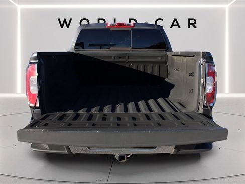 Used 2017 GMC Canyon SLE w/ SLE Convenience Package image 7