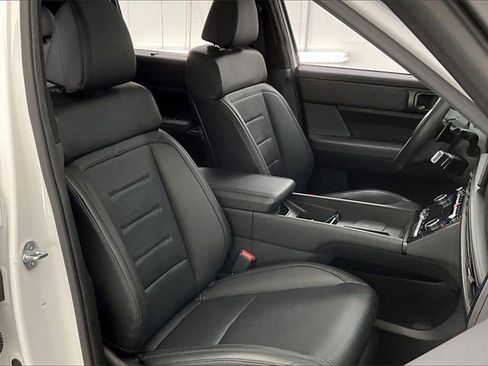 Certified 2024 Hyundai Santa Fe Calligraphy image 7